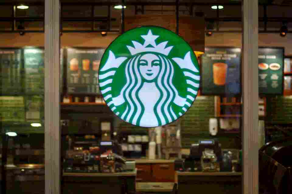 the-hidden-detail-in-the-starbucks-logo-everyone-misses-which-makes