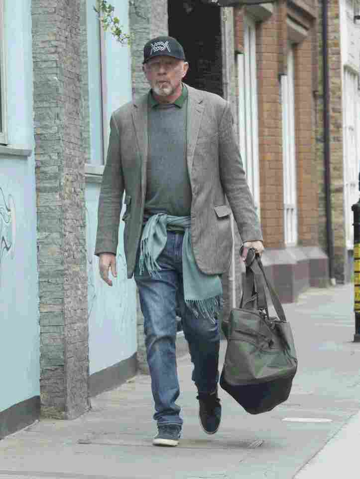 Boris Becker spotted with new Harrods holdall — knowing he’s facing 7 ...