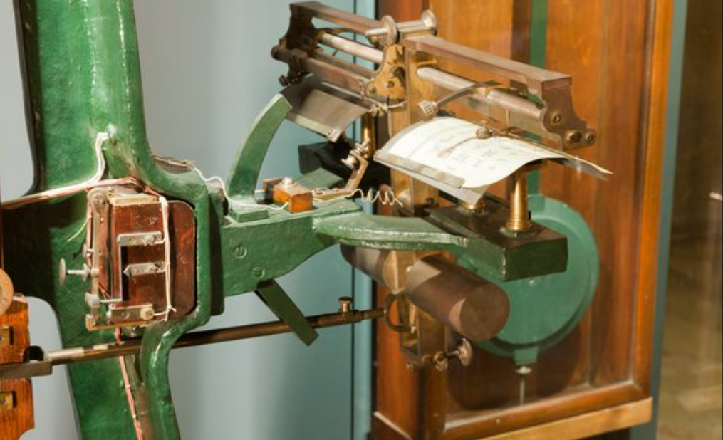 Close up of the pantelegraph